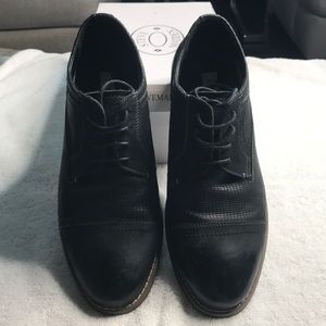 Worn once men’s Black Steve Madden Oxford sz 10.5